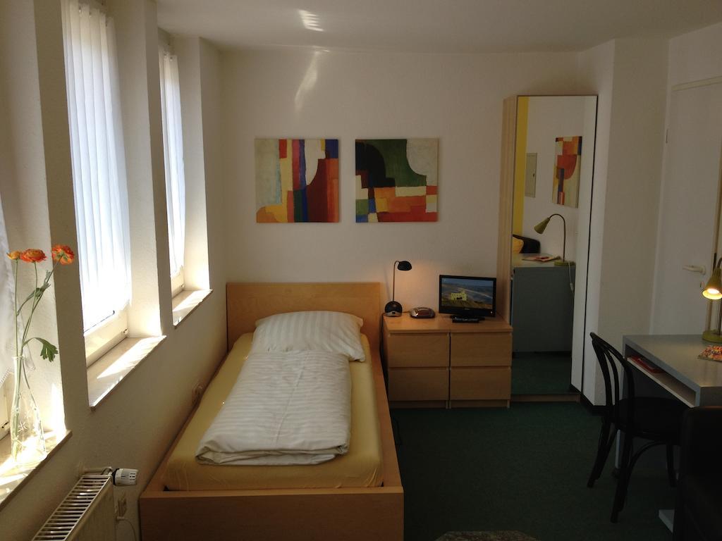 Apartmenthaus Somborn Bochum Quarto foto