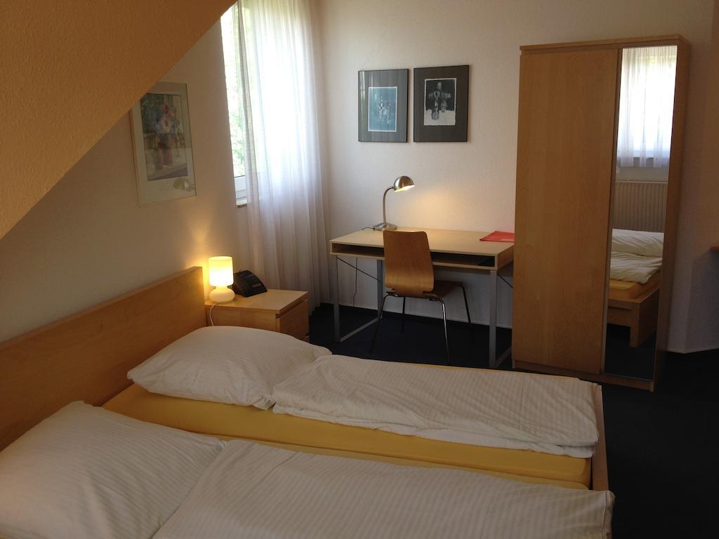 Apartmenthaus Somborn Bochum Quarto foto